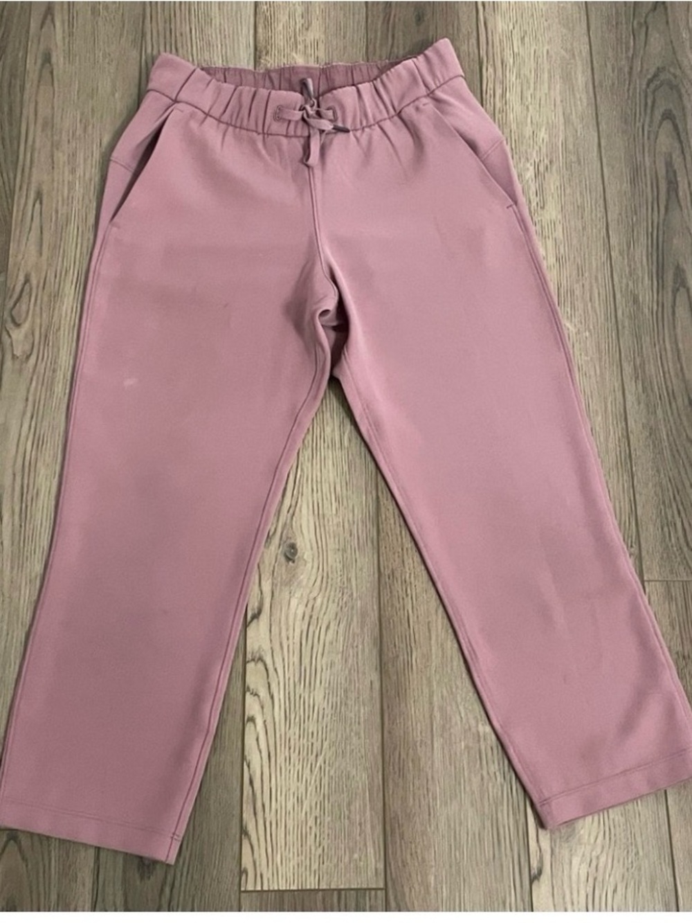 Lululemon On the Fly Crop 23” pants Blush Size 4 So Cute Like New